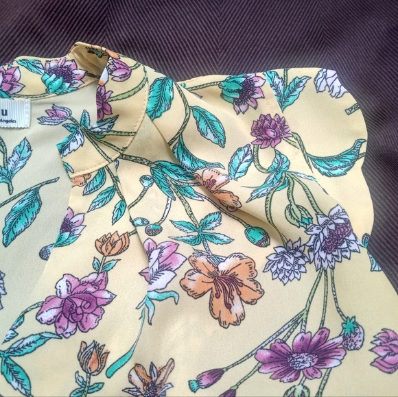 Monteau Feminine Yellow Floral Short Sleeve Blouse Top Size Small - Picture 5 of 8